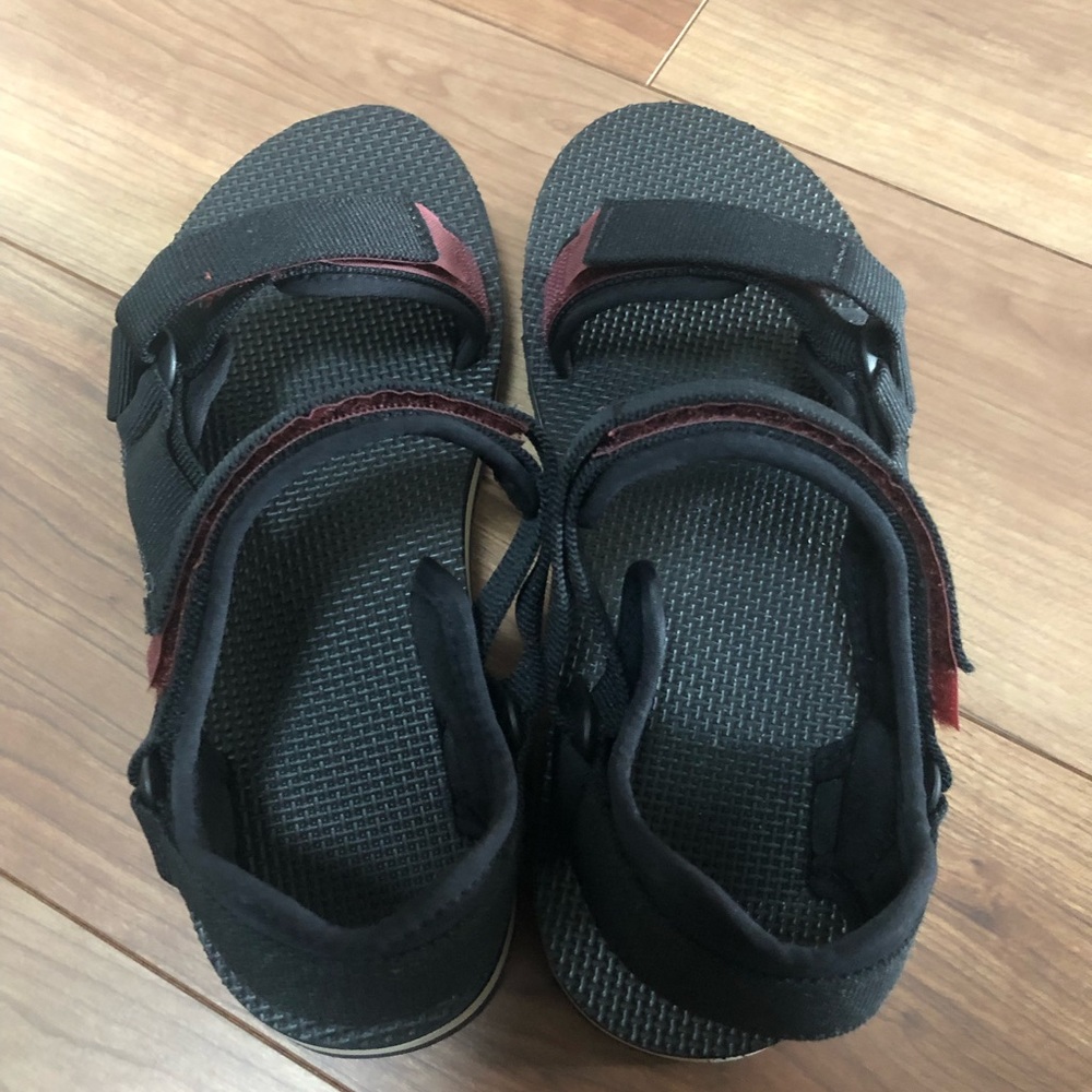 Teva sandals - Picture 2 of 5